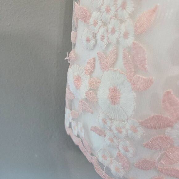 American Princess White Dress Girl Sz 7 Embroidered Florals, Pearls, Flower Girl - Picture 11 of 12